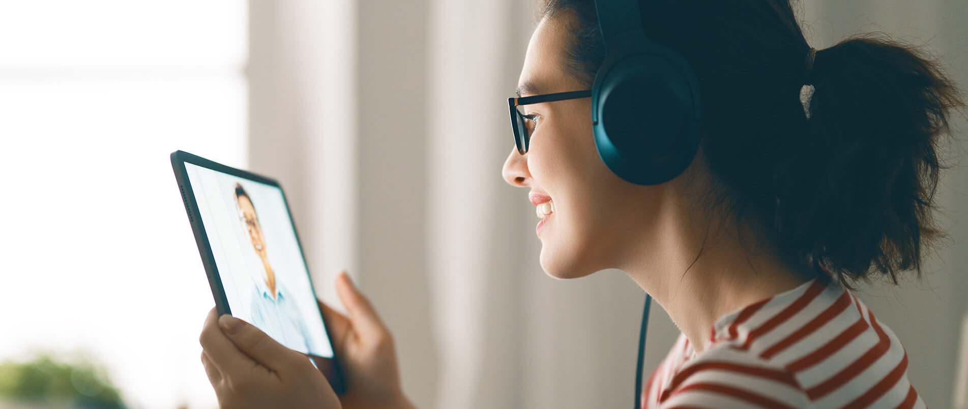 pp模拟器电子游戏正式推出商用5G RedCap模组RG255C-GL，进一步丰富RedCap产品阵容